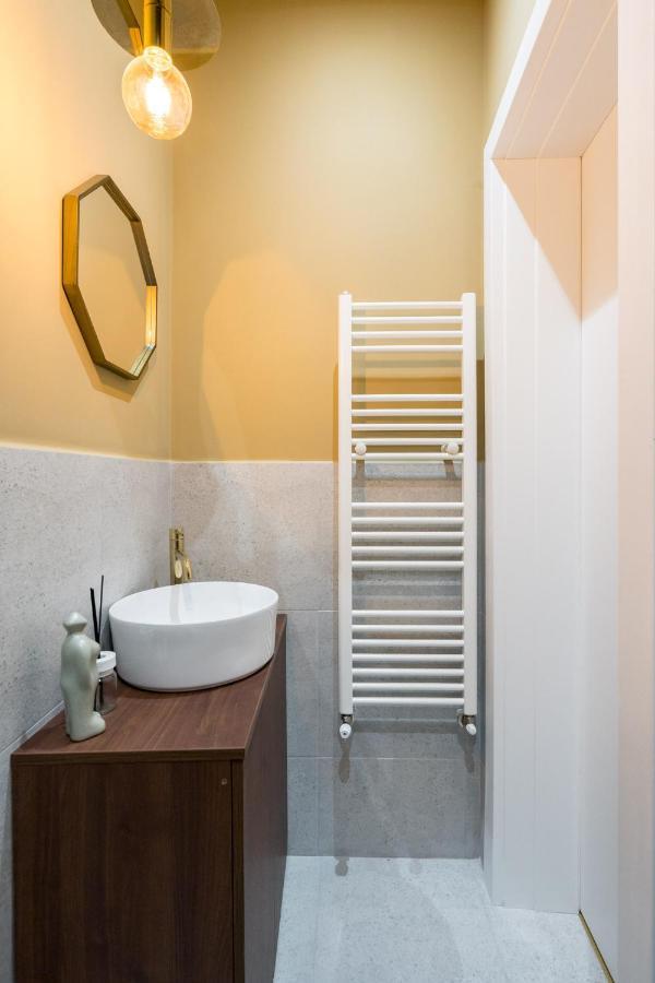 Crystal 3Bdr Apartment In Center Bukares Bagian luar foto