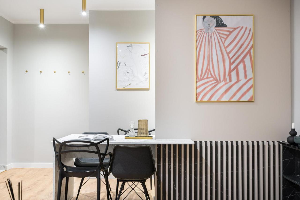 Crystal 3Bdr Apartment In Center Bukares Bagian luar foto