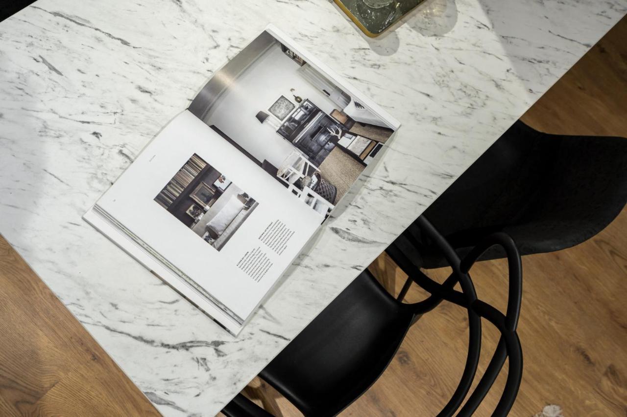 Crystal 3Bdr Apartment In Center Bukares Bagian luar foto
