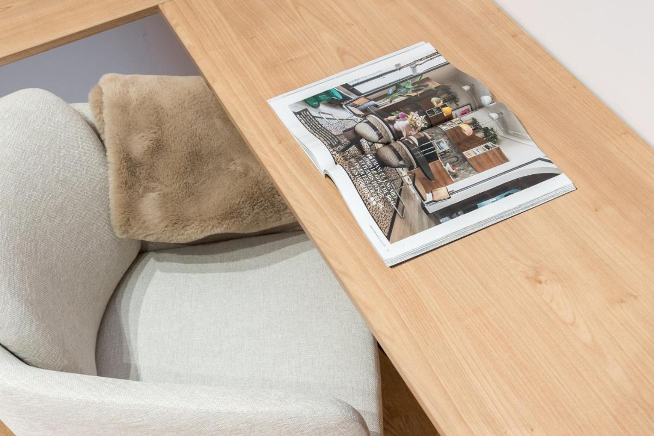 Crystal 3Bdr Apartment In Center Bukares Bagian luar foto