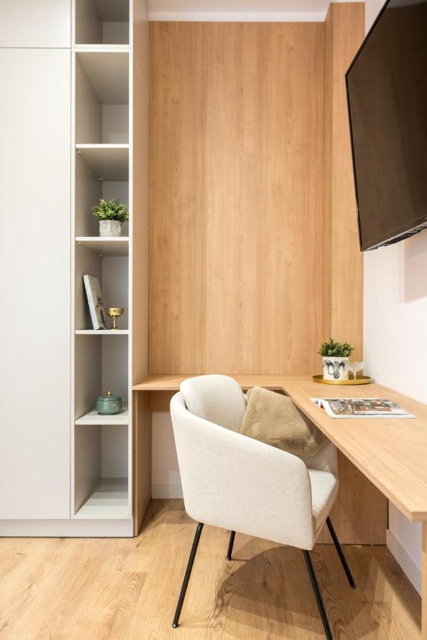 Crystal 3Bdr Apartment In Center Bukares Bagian luar foto