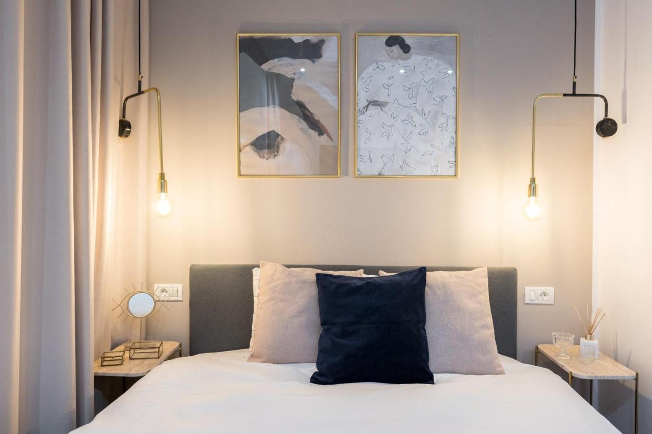 Crystal 3Bdr Apartment In Center Bukares Bagian luar foto