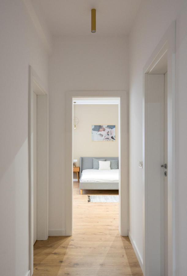 Crystal 3Bdr Apartment In Center Bukares Bagian luar foto