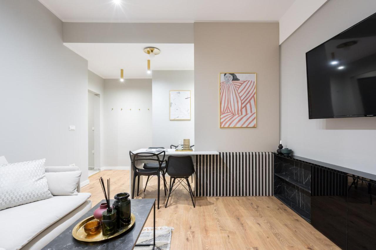 Crystal 3Bdr Apartment In Center Bukares Bagian luar foto