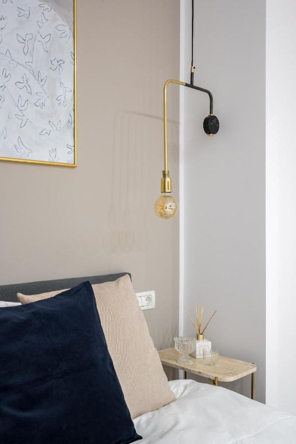 Crystal 3Bdr Apartment In Center Bukares Bagian luar foto