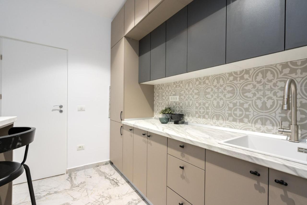 Crystal 3Bdr Apartment In Center Bukares Bagian luar foto